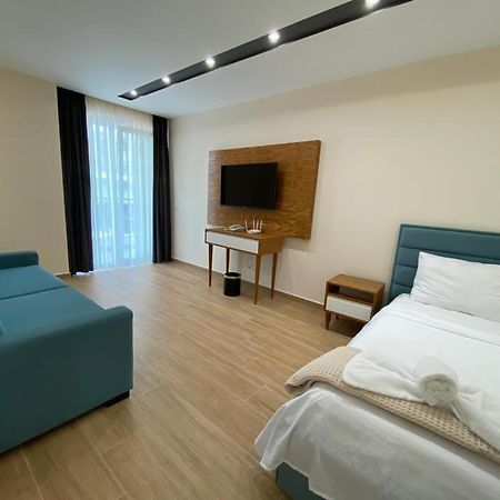 Milenium Hotel Shëngjin 외부 사진