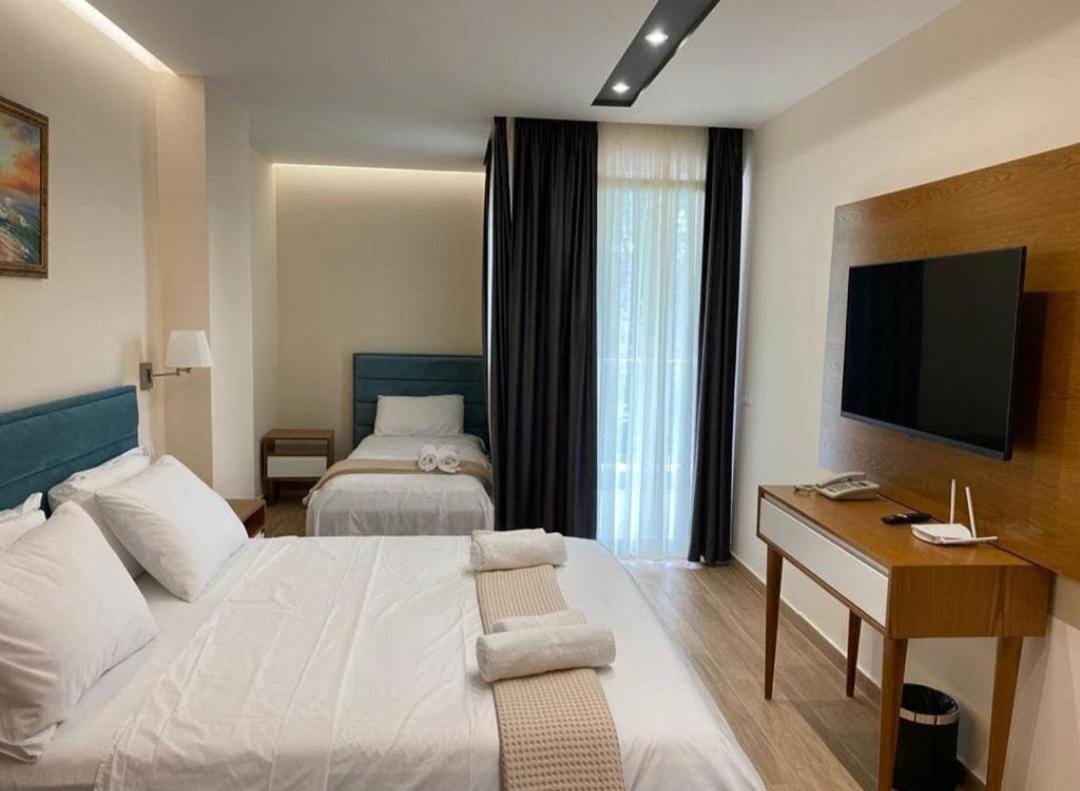 Milenium Hotel Shëngjin 외부 사진